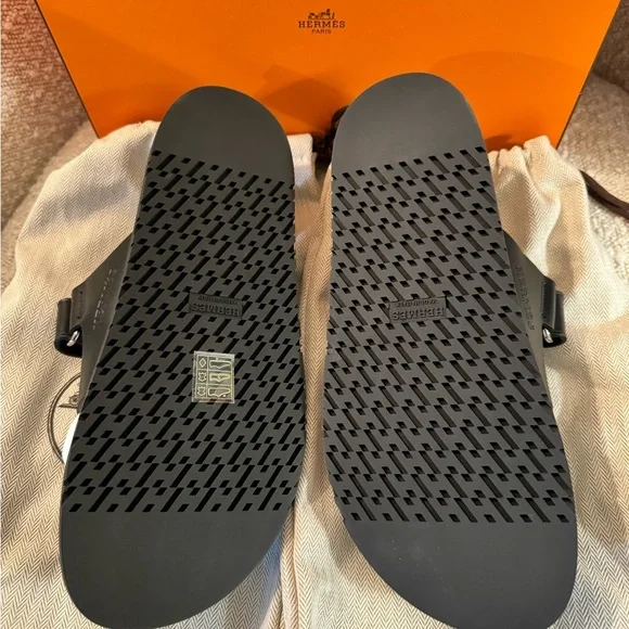 NWT - Authentic- Never Worn- Hermes Chypre Women sandal, noir; Size: … - Picture 8 of 14